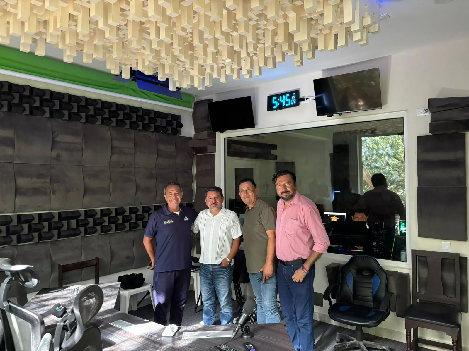 Conferencia de inteligencia artificial en Tulum, sector turismo